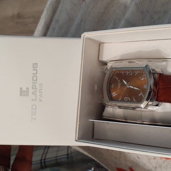 TED LAPIDUS WATCH NWT PARIS - Picture 9 of 10